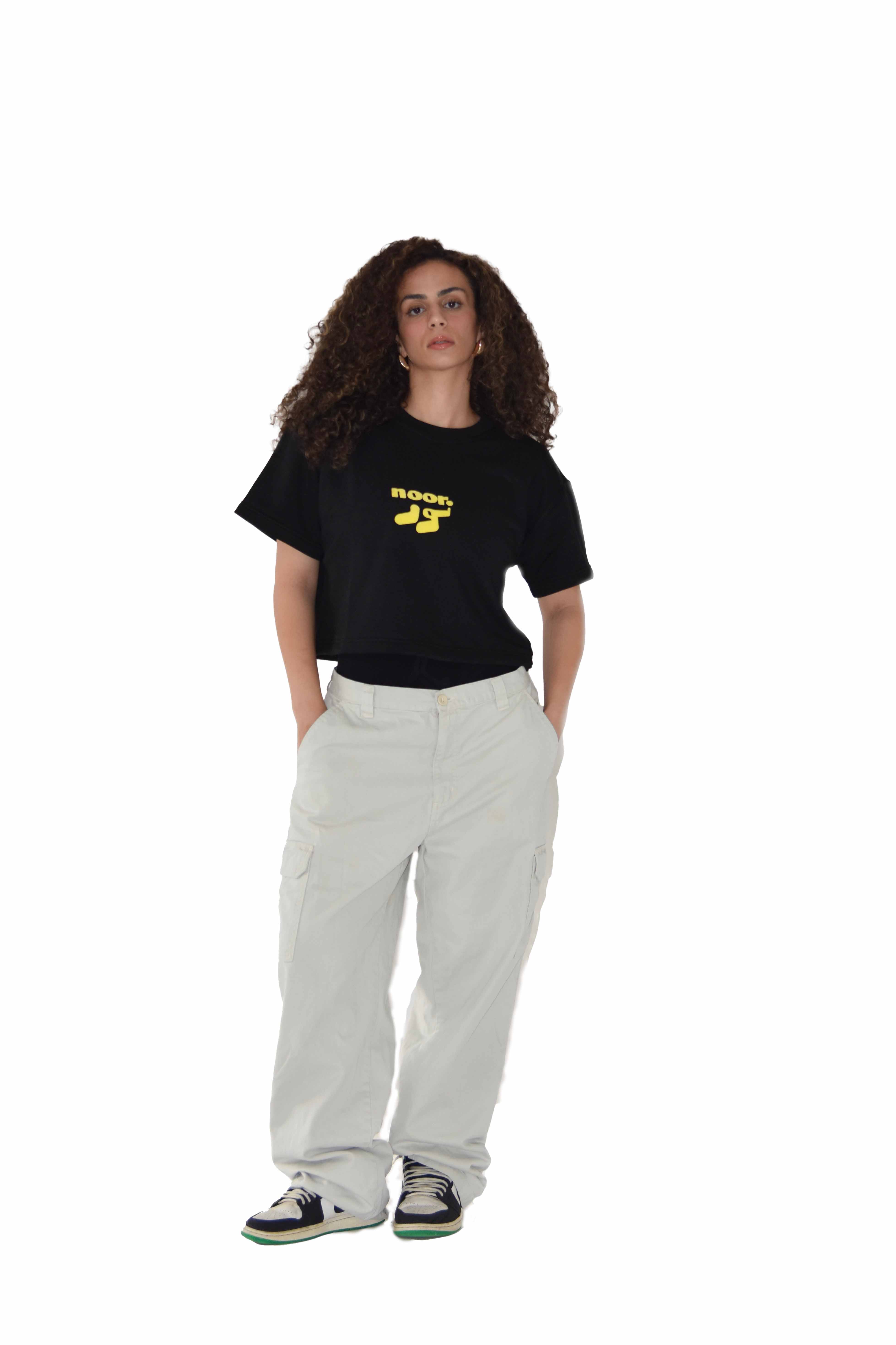 "NOOR" Cropped Tee