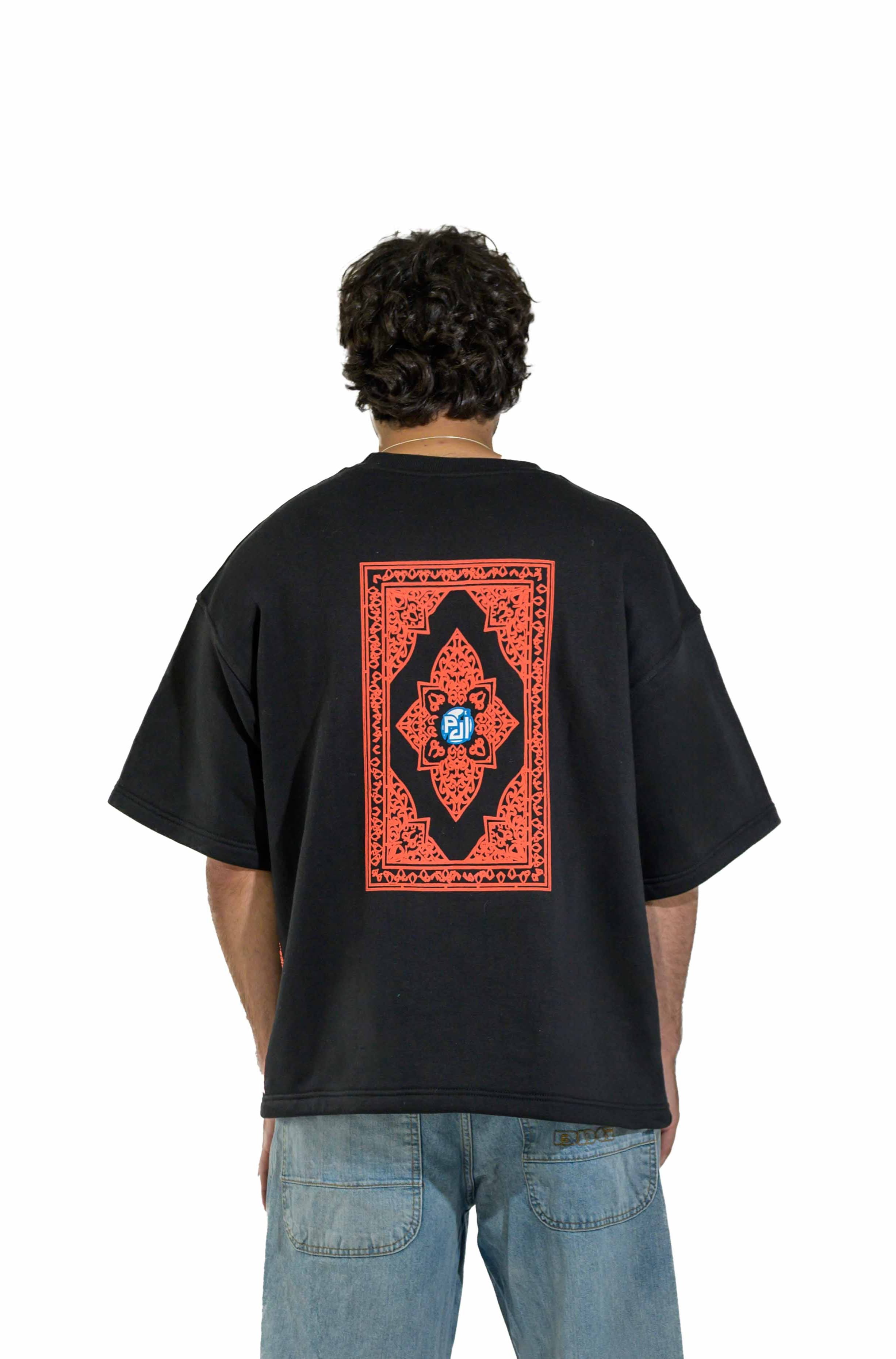 "QAMAR" Oversized Tee