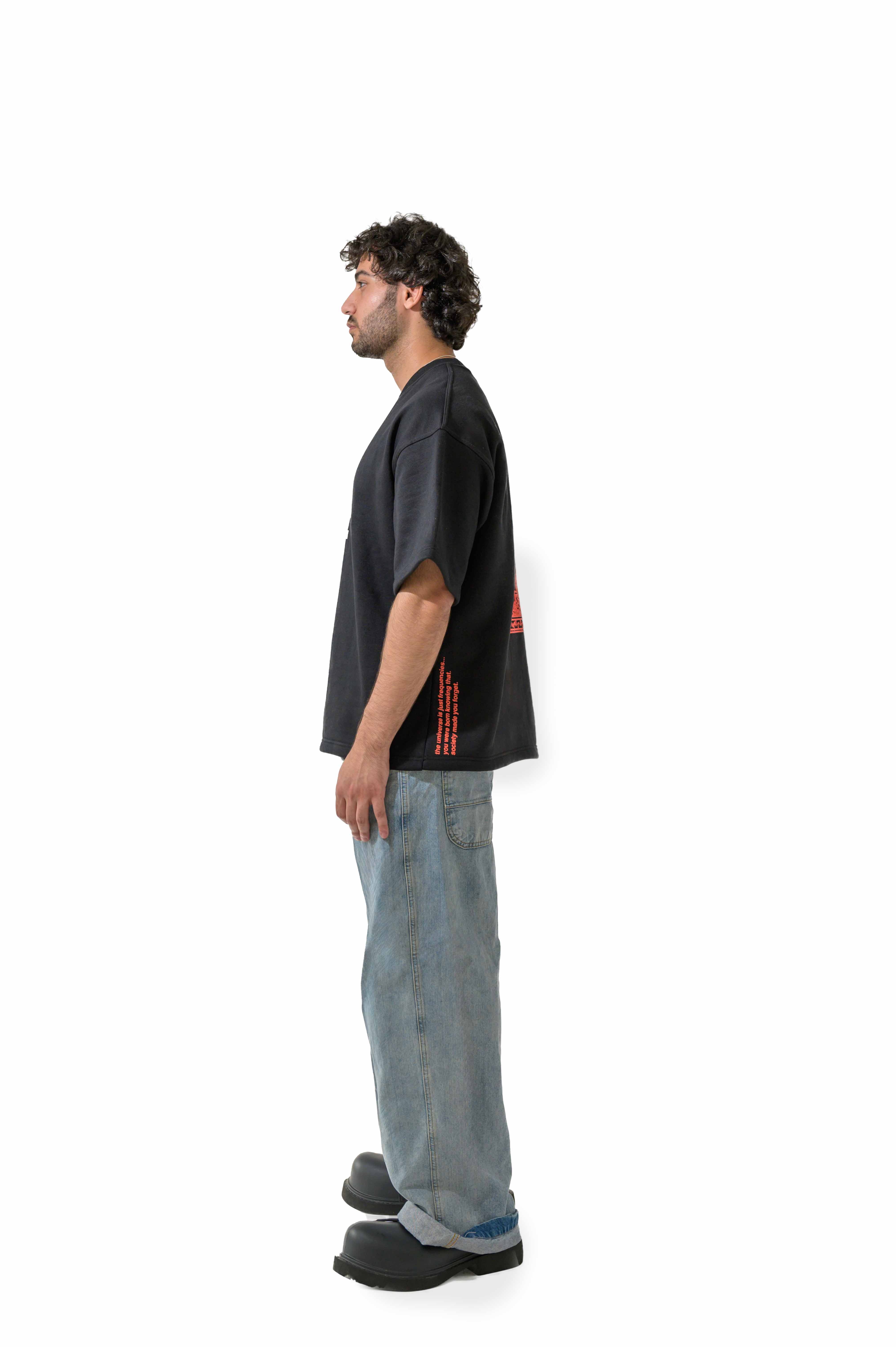 "QAMAR" Oversized Tee